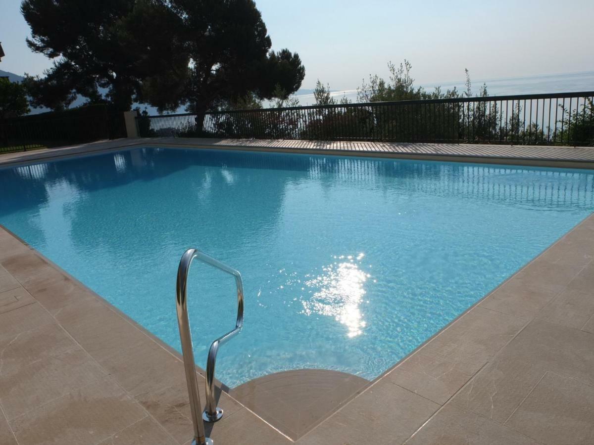 Appartement Le Belvedere Roquebrune-Cap-Martin Exteriör bild